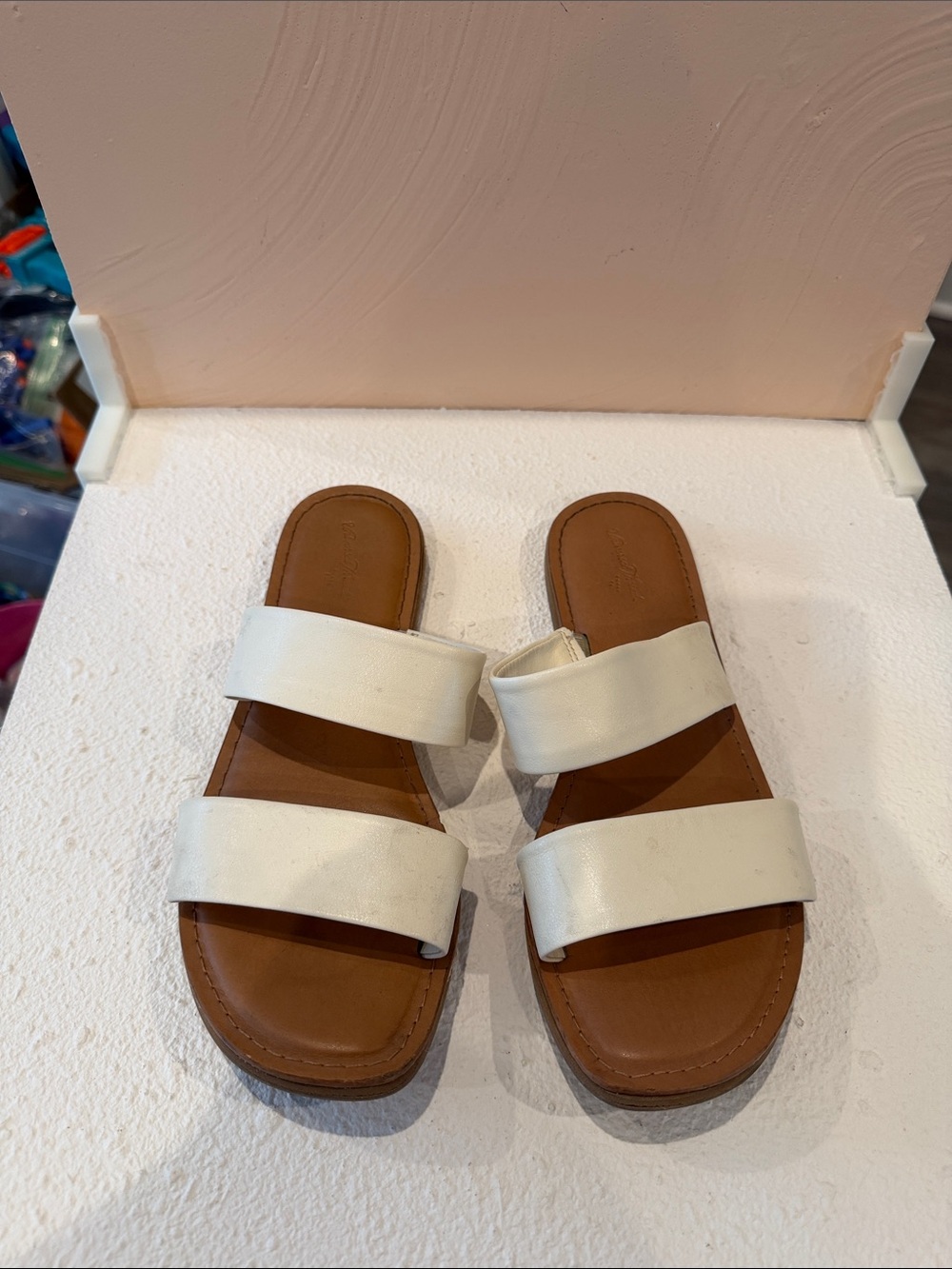 Universal Thread White Double-Strap Slide Sandals with Brown Footbed